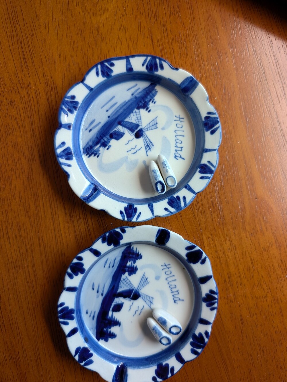 vintage Delft Blue hand-painted ceramic ashtrays originating from Holland